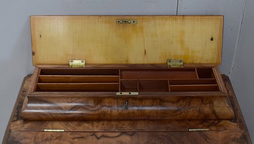 Davenport Schreibtisch in Walnuss, Herkunft England - Mitte des 19. Jahrhunderts