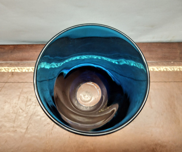 Blaue Kristallvase