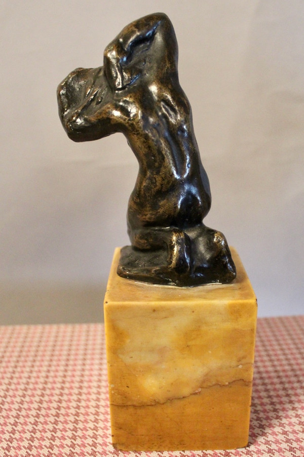 Bronzo di Léon Ernest Drivier "Bagnante che si lega i capelli"