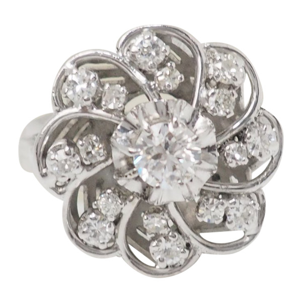 Bague marguerite en or blanc platine et diamants