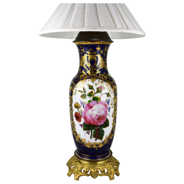 Lampe En Porcelaine De Valentine. XIX ème