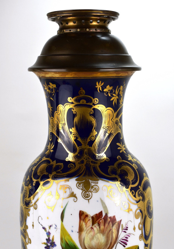Lampada in porcellana San Valentino. 19esimo secolo