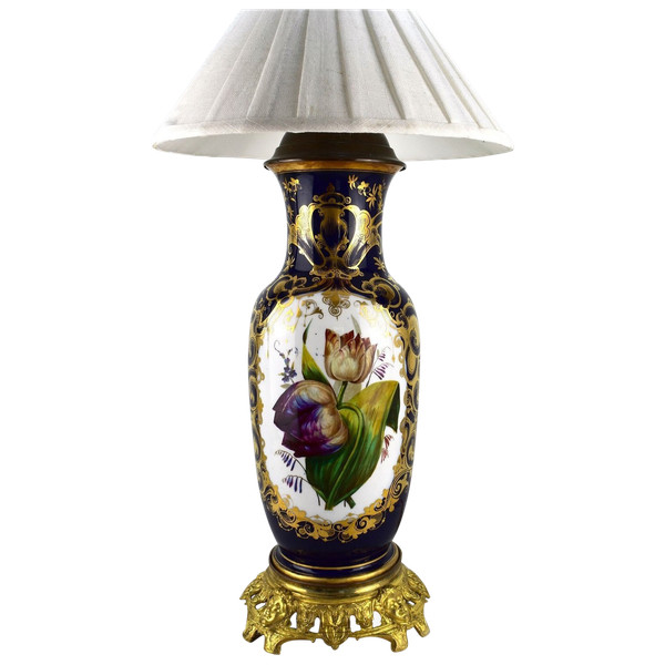 Lampada in porcellana San Valentino. 19esimo secolo