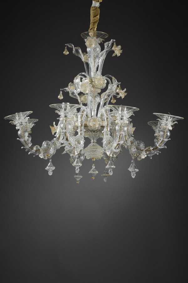 LARGE MURANO GLASS CHANDELIER WITH EIGHT ARMS OF LIGHT DECORATED WITH GOLD 