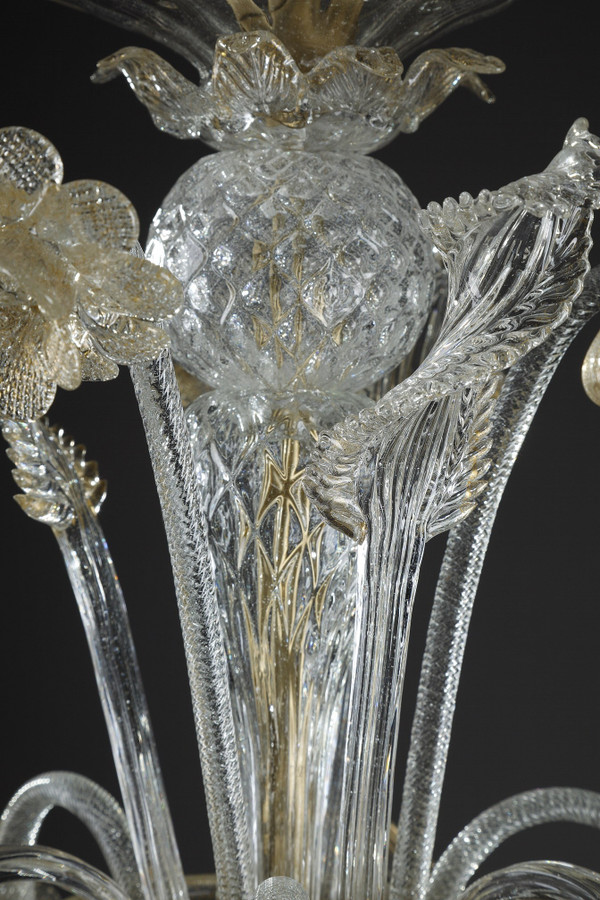 LARGE MURANO GLASS CHANDELIER WITH EIGHT ARMS OF LIGHT DECORATED WITH GOLD 
