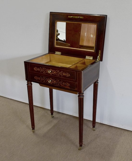  Petite table travailleuse, époque Charles X – Début XIXe 