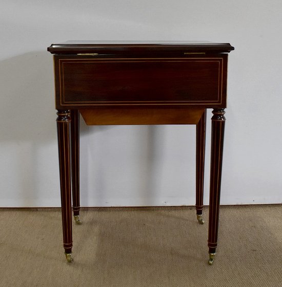  Petite table travailleuse, époque Charles X – Début XIXe 