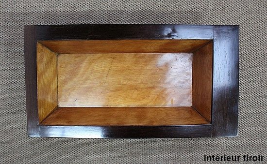  Petite table travailleuse, époque Charles X – Début XIXe 