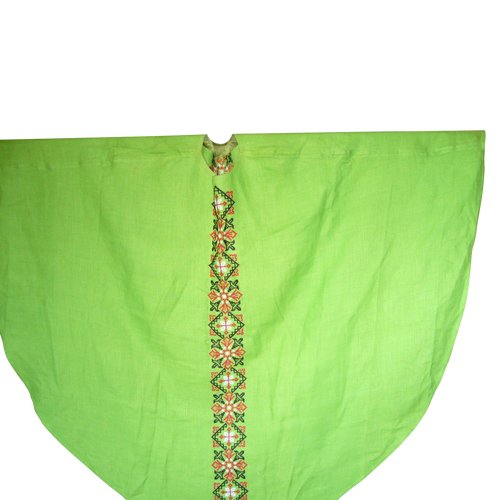 Chasuble and its green canvas stole