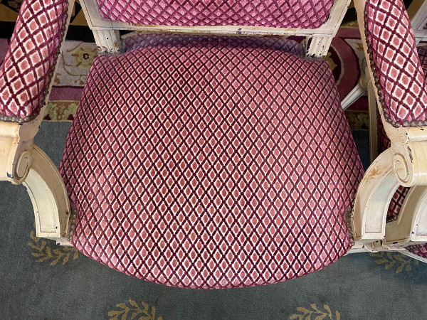 Paire De Fauteuils De Style Louis XVI