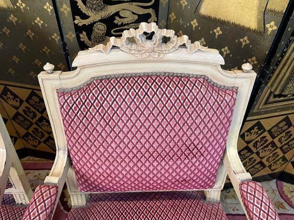 Paire De Fauteuils De Style Louis XVI