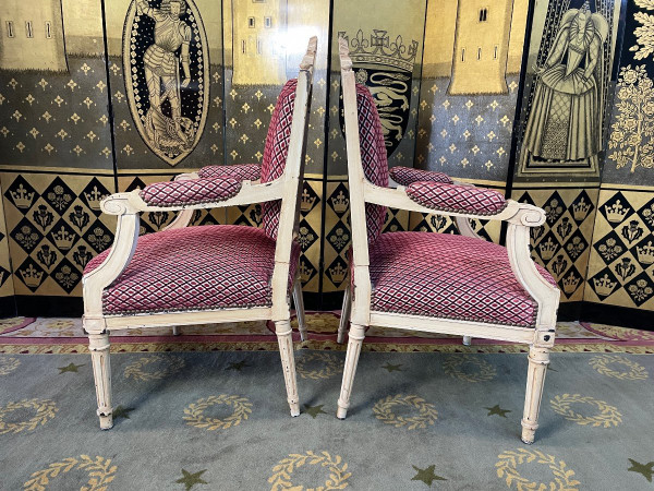 Paire De Fauteuils De Style Louis XVI