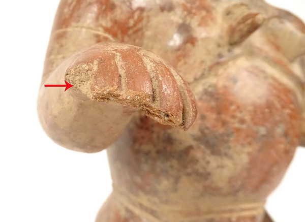 Präkolumbianische Skulptur Colima Mexiko Schamane stehend Stock Schlange Erde