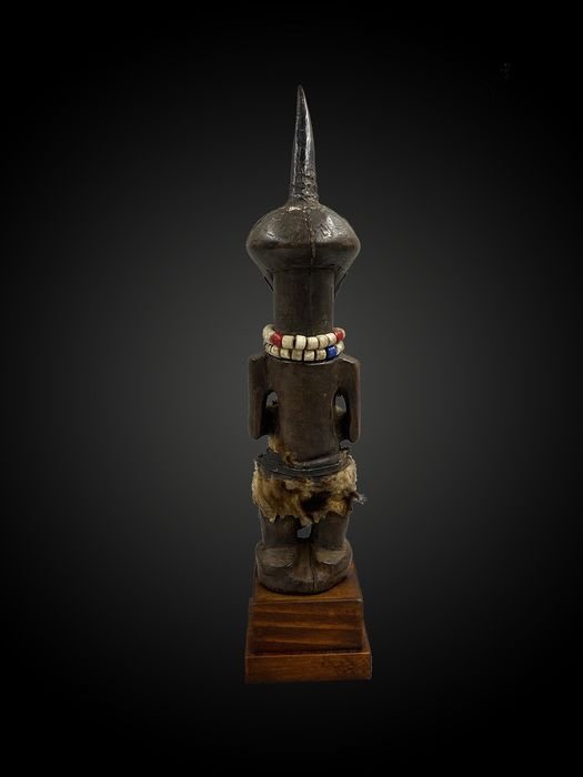 STATUETTE FÉTICHE Culture Songye / Luba, Zaïre RDC  Première moitié du XXème siècle