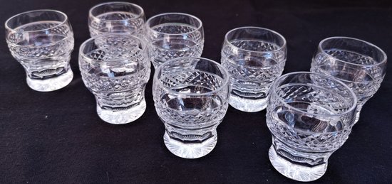 Service à liqueur modèle "Trianon" en cristal Saint-Louis (1 carafe + 8 verres)