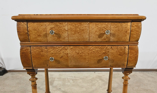 Rare Small Chiffonnière Table in Speckled Amboyna and Cherry, Louis Philippe period – 2nd part