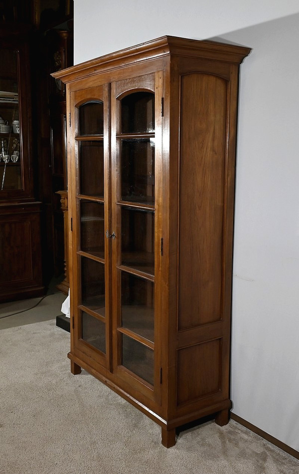 Pondicherry Showcase Library in Teak – 1900