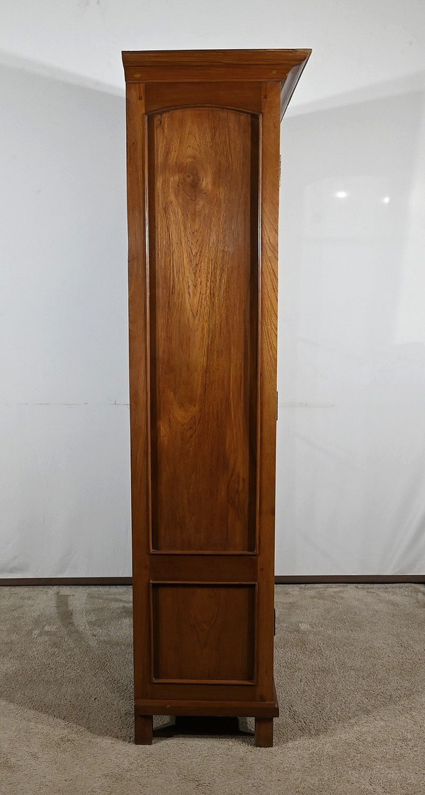 Pondicherry Showcase Library in Teak – 1900