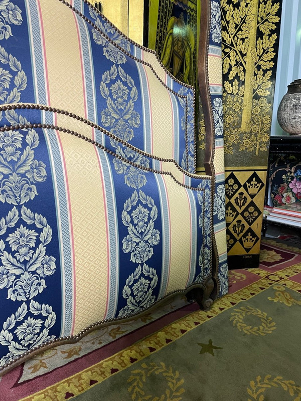 Letto imbottito in stile Luigi XV
