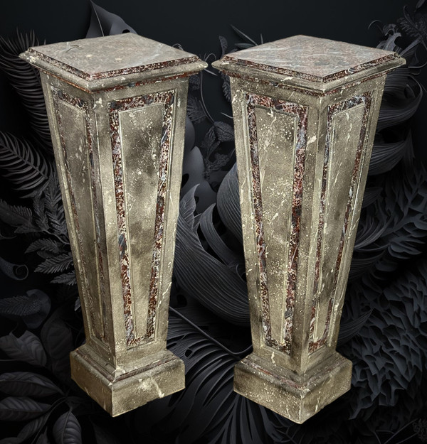 PAIR OF SHEATHS / SELLETTES / IN MARBLE-LIKE PATINATED WOOD FROM THE 1900S