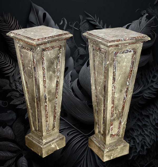 PAIR OF SHEATHS / SELLETTES / IN MARBLE-LIKE PATINATED WOOD FROM THE 1900S