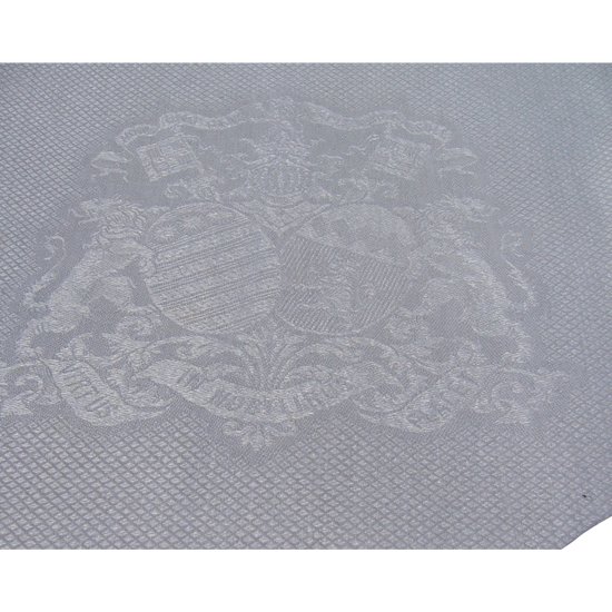 16 armorial napkins from the 19th century