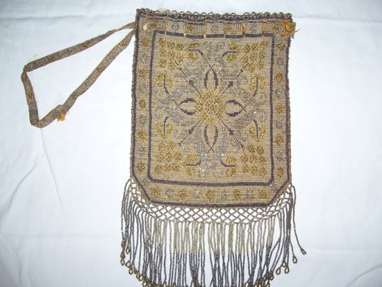 Réticule en sablé de perles vers 1910-1920