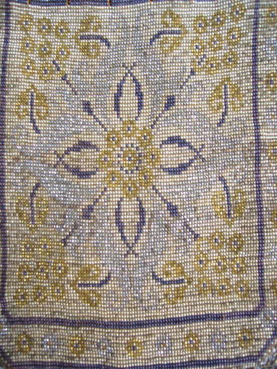 Réticule en sablé de perles vers 1910-1920