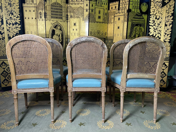 Suite aus 6 Cannage- und Lederstühlen im Louis XVI-Stil