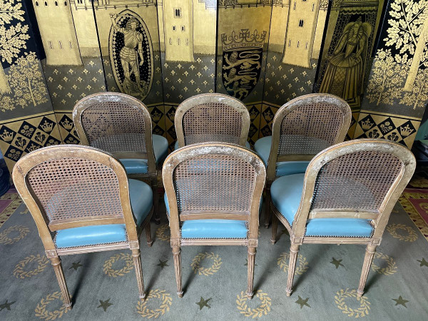 Suite aus 6 Cannage- und Lederstühlen im Louis XVI-Stil