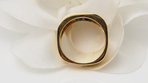 Bague En Or Jaune, Diamants Et Saphirs
