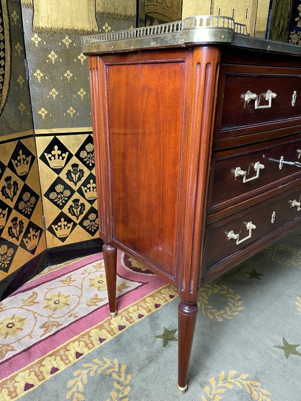 Commode En Acajou De Style Louis XVI