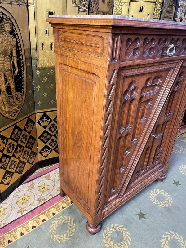 Gothic-Renaissance style sideboard in oak 1900