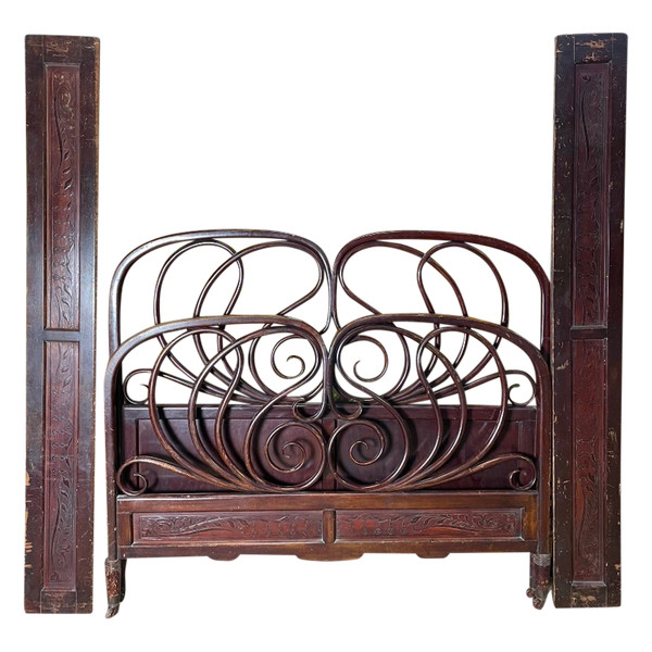 Curved Wooden Bed KHON 1904