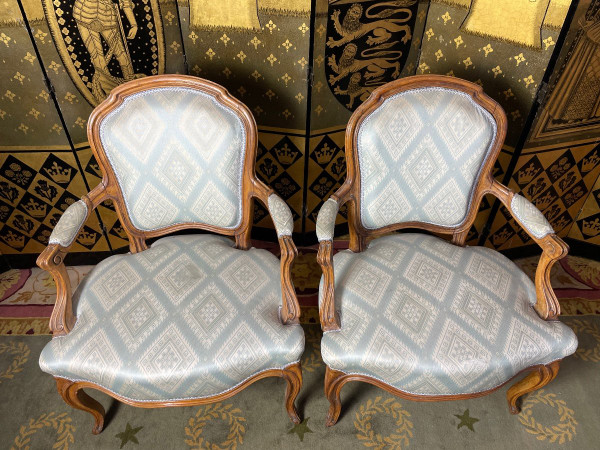 Paire De Fauteuils Cabriolets Style Louis XV