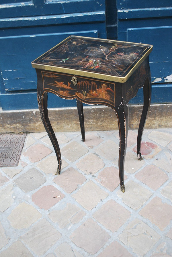 Small Louis XV Period Table, 18th Century Chinese Decor