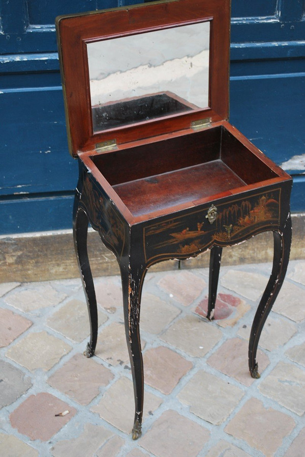 Small Louis XV Period Table, 18th Century Chinese Decor