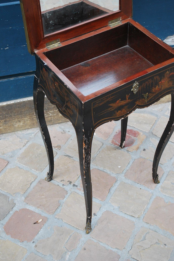 Small Louis XV Period Table, 18th Century Chinese Decor