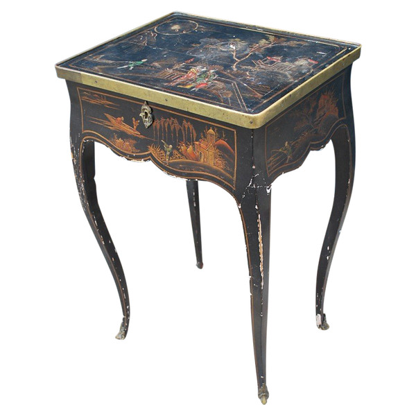 Small Louis XV Period Table, 18th Century Chinese Decor