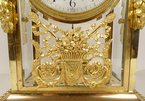 Orologio a gabbia Luigi XVI in marmo bianco e bronzo dorato Coppa Napoleone III XIX secolo