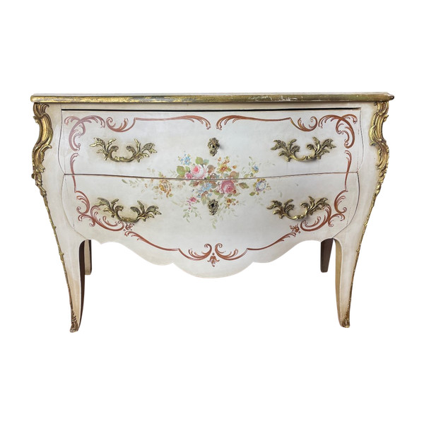 Commode De Style Louis XV En Bois Peint