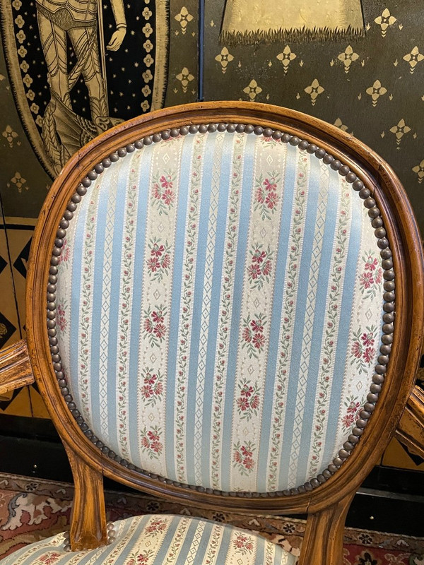 Paire De Fauteuils De Style Louis XVI