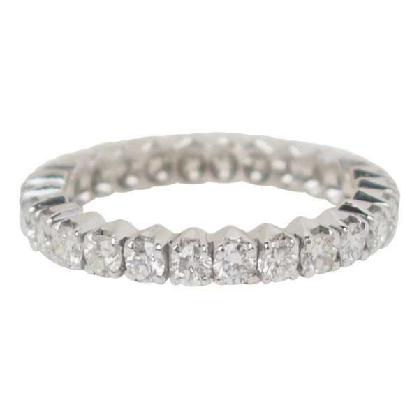 Full circle wedding band in white gold and diamonds