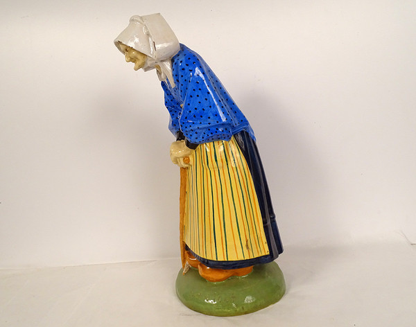 Large sculpture Nicot Faïence Henriot Quimper Old Woman Quenouille XXè