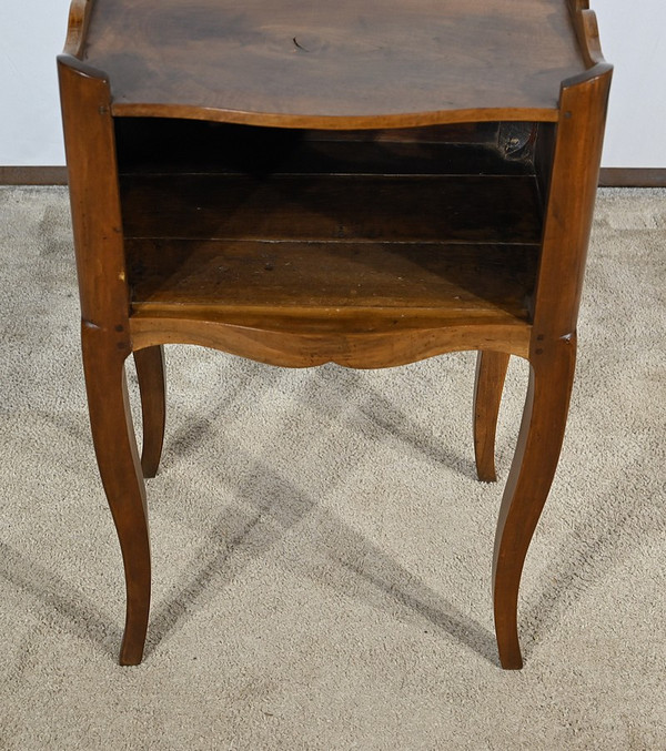 Small solid walnut snack table, Louis XV - 18th century