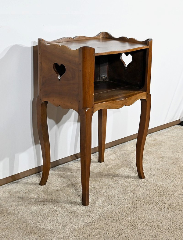 Small solid walnut snack table, Louis XV - 18th century