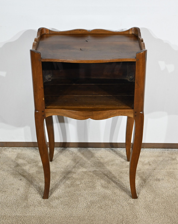 Small solid walnut snack table, Louis XV - 18th century
