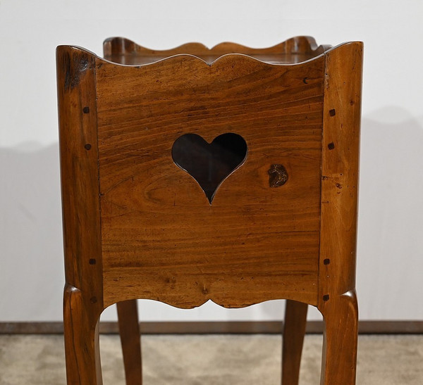 Small solid walnut snack table, Louis XV - 18th century