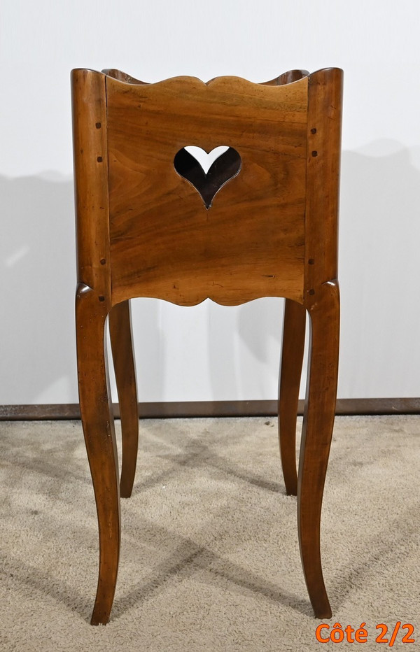 Small solid walnut snack table, Louis XV - 18th century
