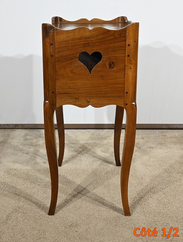 Small solid walnut snack table, Louis XV - 18th century